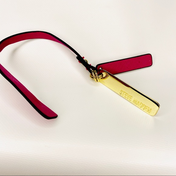 FREE w/Purchase Steve Madden Gold Tone & Magenta Accessory - Picture 5 of 8